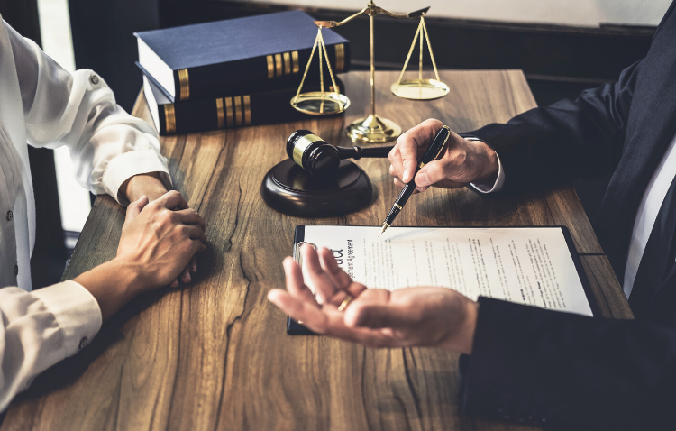 7 Benefits Of Hiring A Personal Injury Lawyer