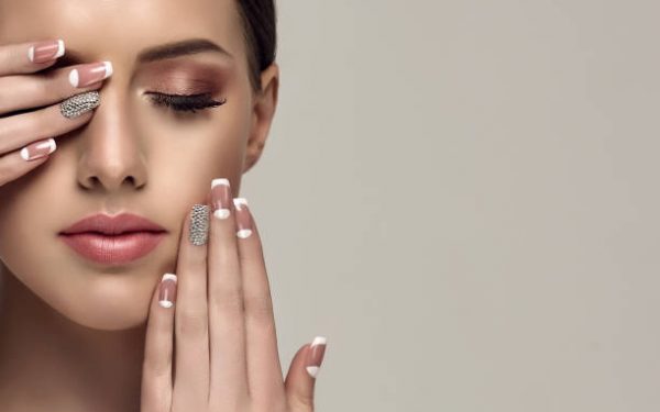 Go To A Professional Nail Beauty Salon For The Best Nails