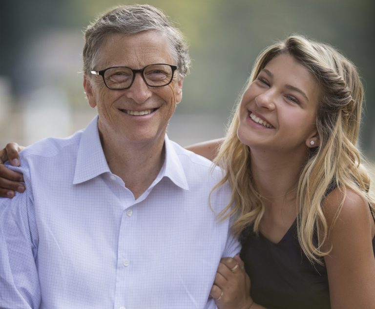 Come and meet the youngest daughter of billionaire “Bill Gates” – phoebe adele gates