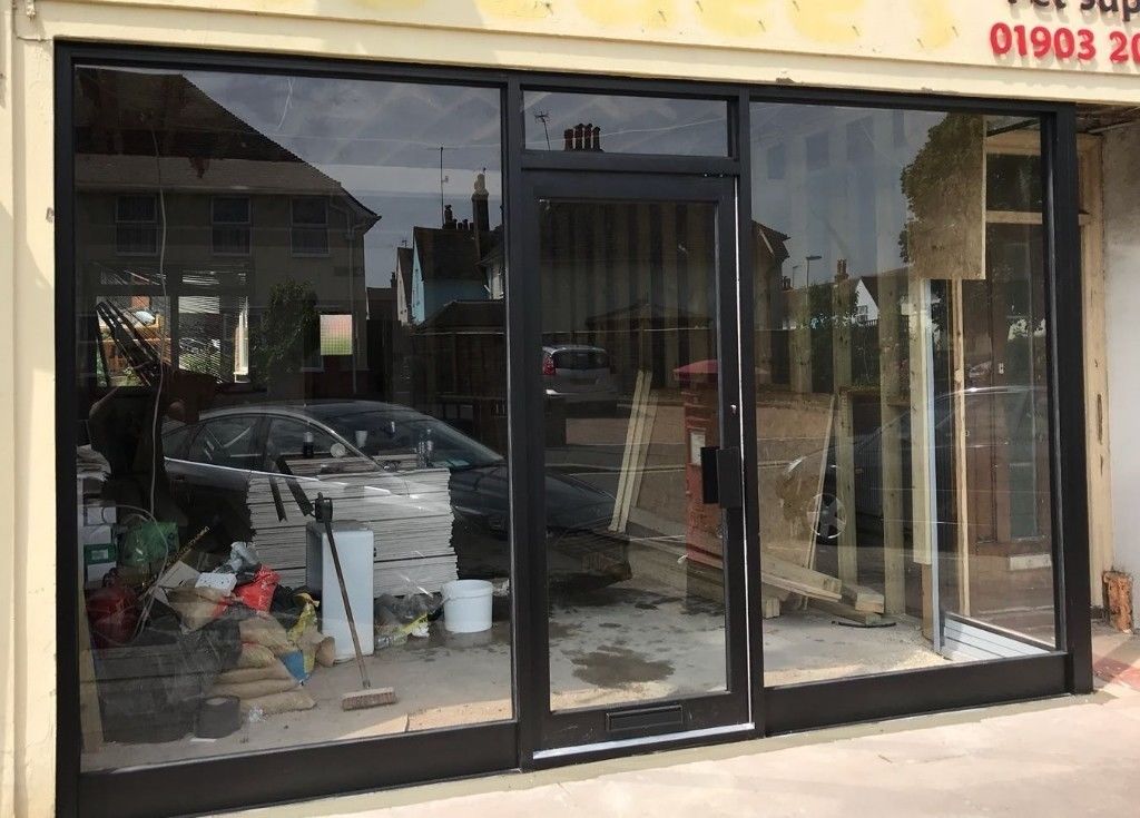 Signature Shopfitters are the Best Suppliers of Shop Front Fitters and Curtain walling in London